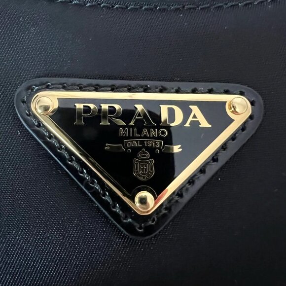 PRADA Re-Nylon Spazzolato Arque Shoulder Bag in Black - Picture 3 of 13